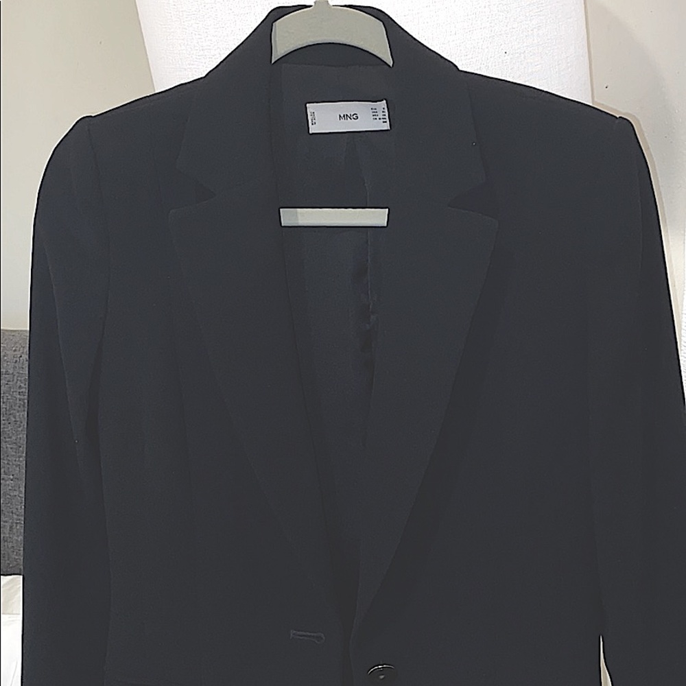 Blazer - Picture 3 of 4
